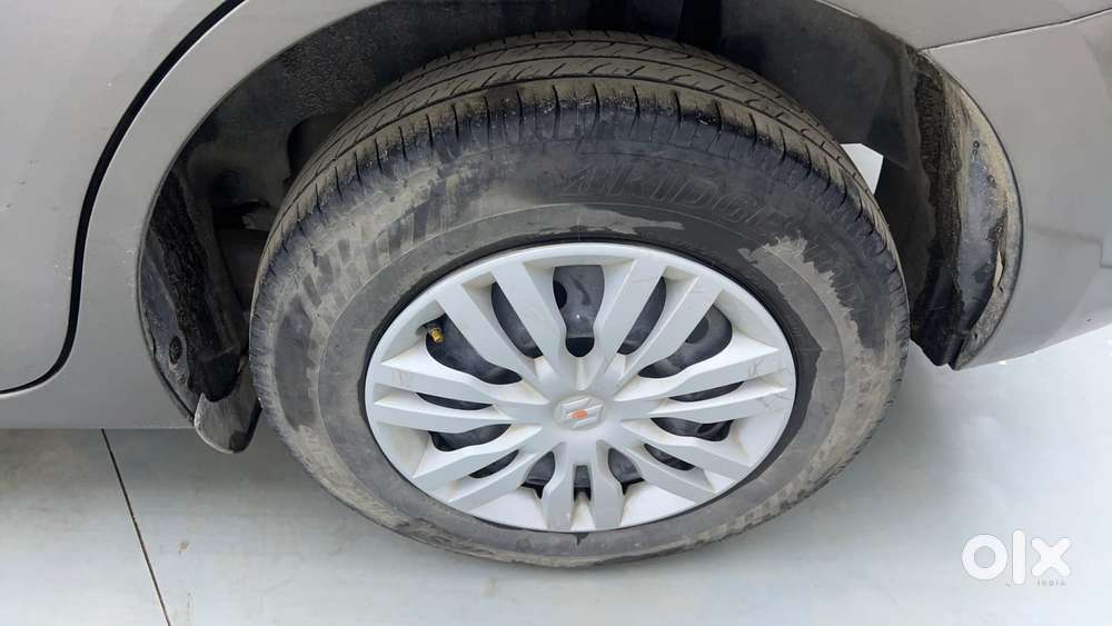 Maruti Suzuki Dzire 1.2 Vxi Amt, 2017, Petrol
