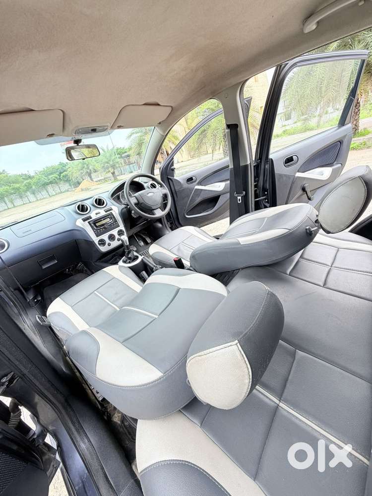 Ford Figo Petrol Titanium, 2014, Petrol