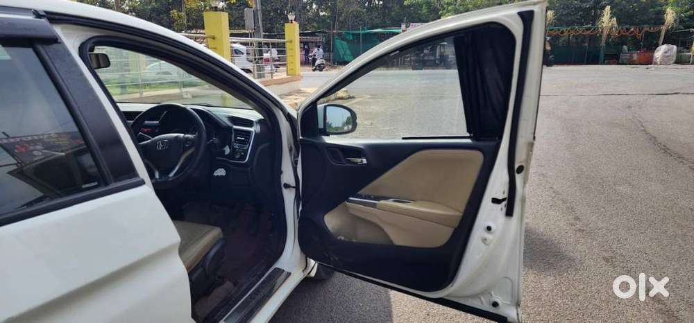 For Sale: Fully Loaded Honda City (2015) - Face Lifted To 2020 Model