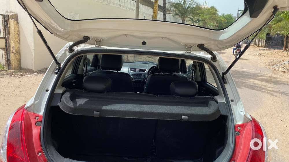 Maruti Suzuki Swift 1.2 Vxi (o), 2016, Petrol