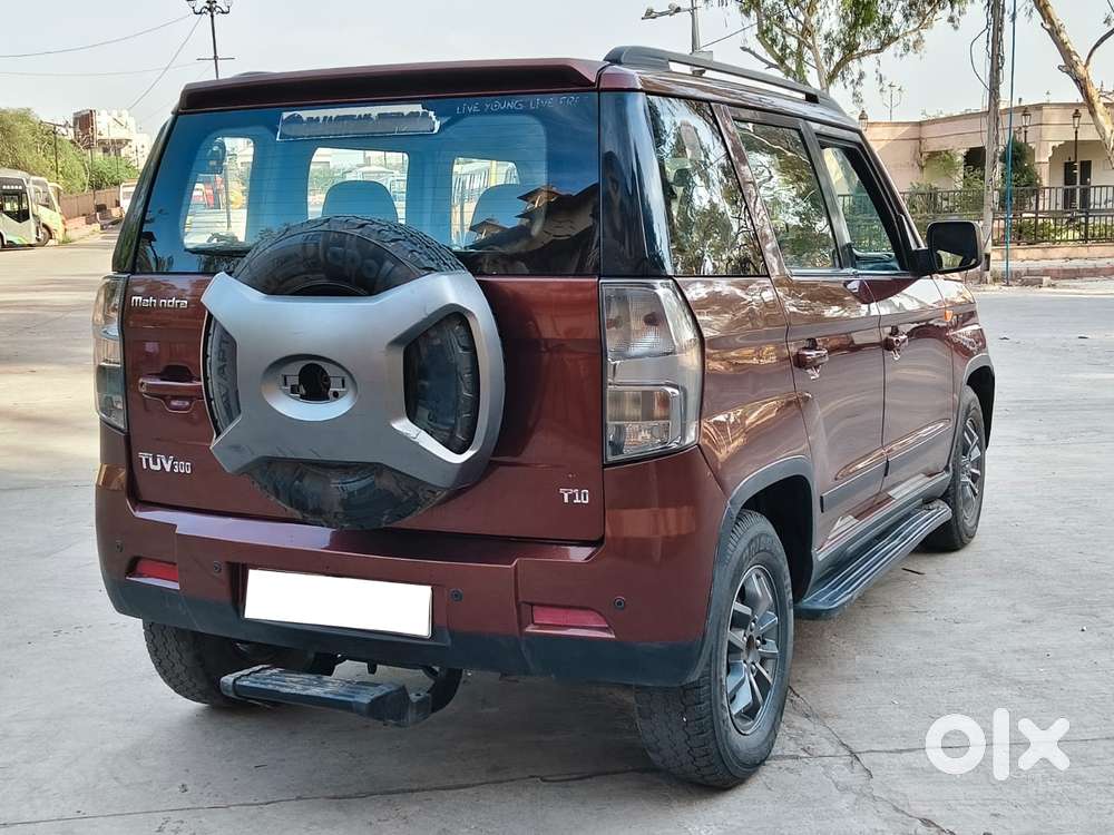 Mahindra Tuv 300