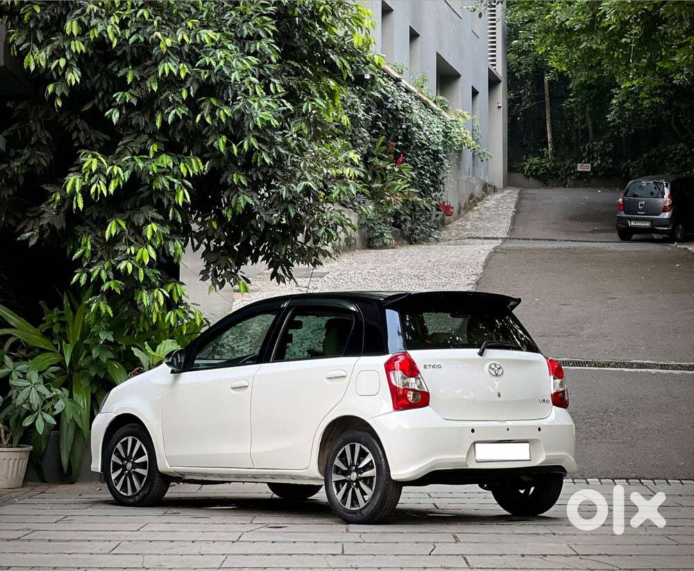 Toyota Etios Liva Vxd Dual Tone, 2018, Diesel