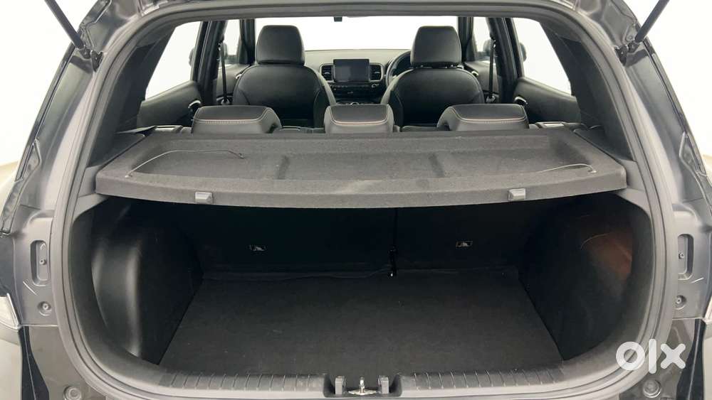 Hyundai Venue Sx(o) 1.0 Turbo Dct Knight Edition, 2023, Petrol
