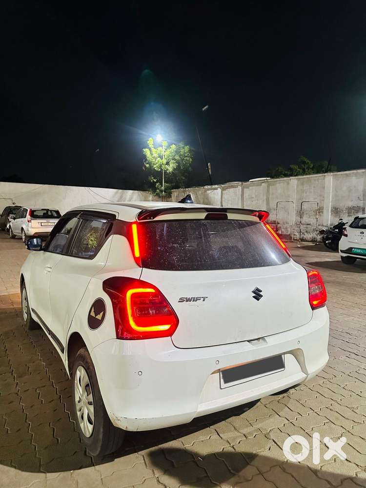 Maruti Suzuki Swift 1.2 Vxi (o), 2022, Petrol