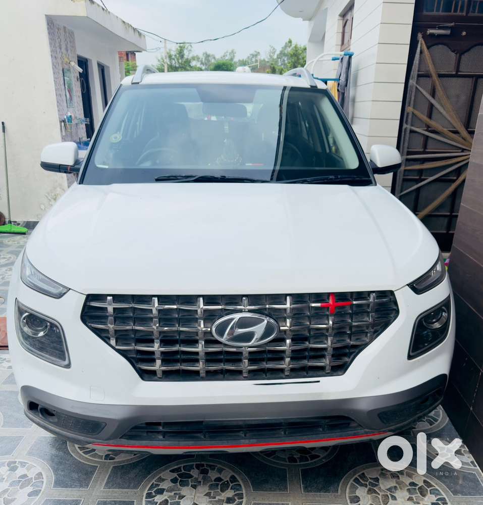 Hyundai Venue Petrol 2021