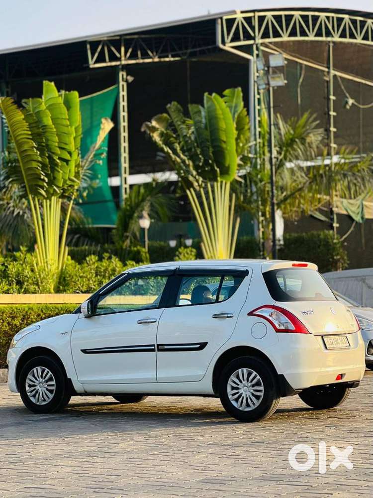 Maruti Suzuki Swift Vxi Abs Bsiv, 2016, Petrol