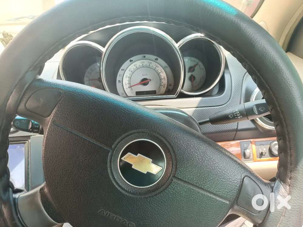 Chevrolet Aveo 2011 Petrol 80000 Km Driven