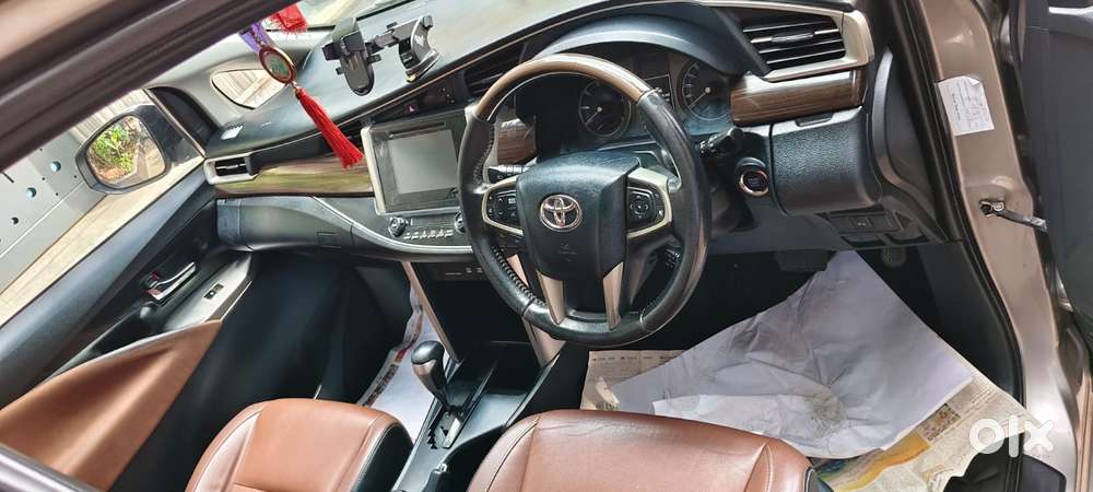 Toyota Innova Crysta 2.8z Automatic, 2016, Diesel