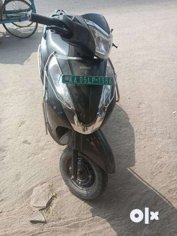 Charging scooty online olx