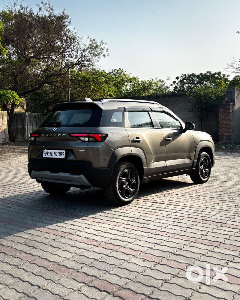 Maruti Suzuki Brezza 1.5 Zxi Smart Hybrid, 2023, Petrol