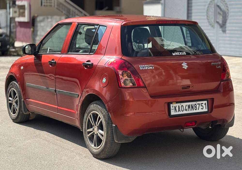 Maruti Suzuki Swift Lxi Optional-o, 2010, Petrol