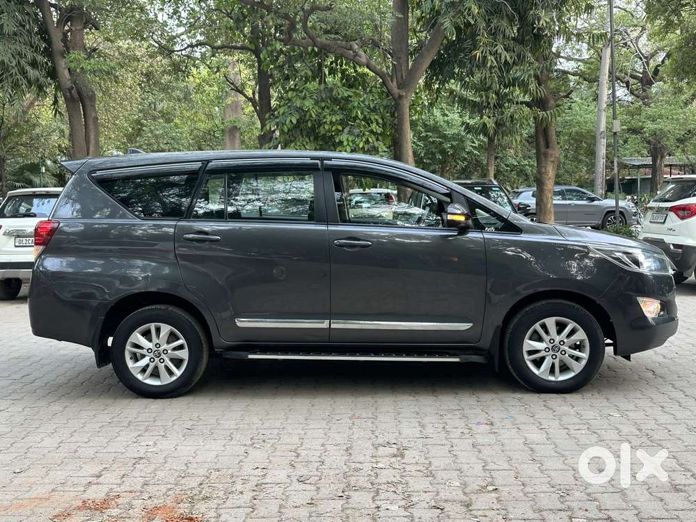Toyota Innova Crysta 2.4 G Plus Mt 7 Str, 2017, Diesel