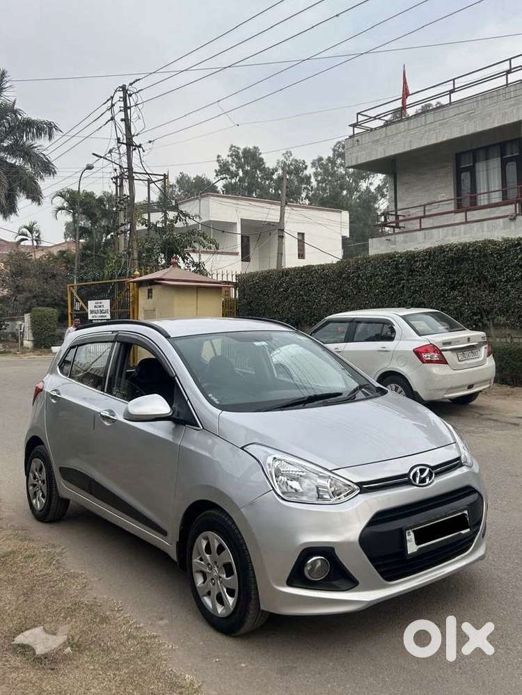 Hyundai Grand I10 Sportz, 2015, Petrol