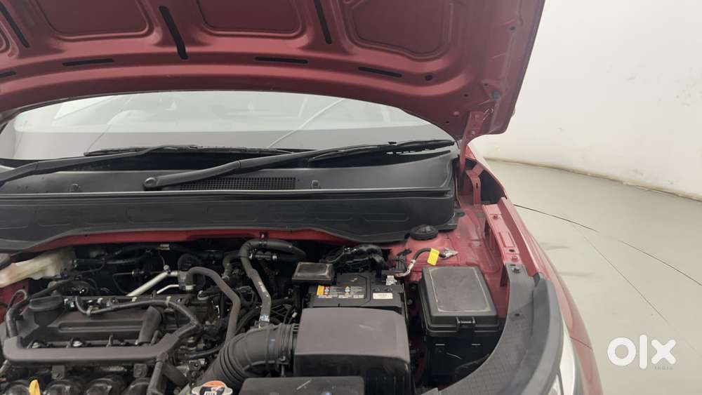 Hyundai Venue 1.2 S (o), 2024, Petrol