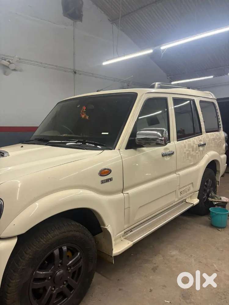 Mahindra Scorpio 2011 Diesel 68000 Km Driven