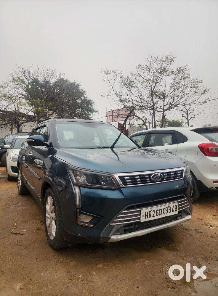Mahindra Xuv300 W8 1.2 Petrol Dual Tone, 2020, Cng & Hybrids
