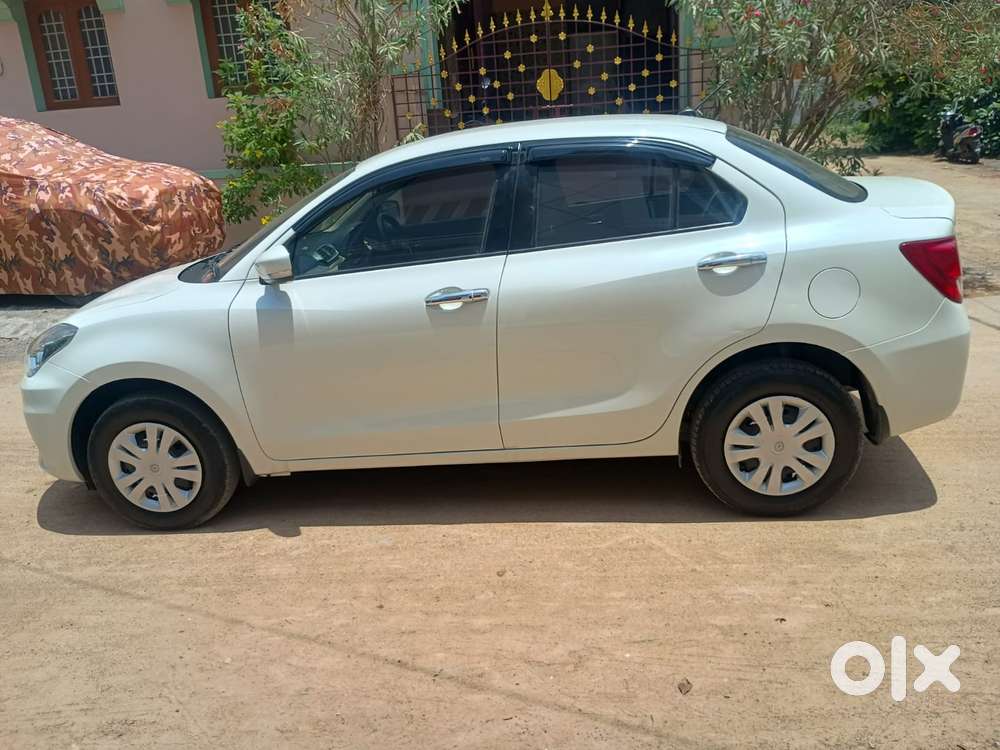 Maruti Suzuki Dzire 1.2 Vxi, 2023, Petrol