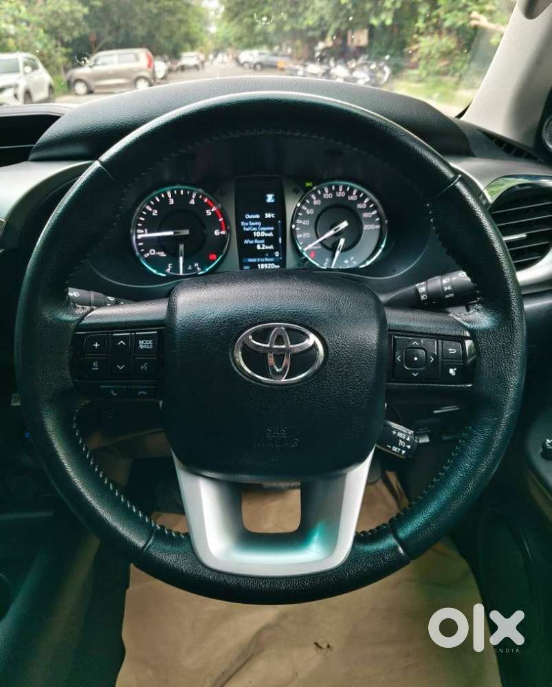 Toyota Hilux 2.8 High 4x4 Mt, 2023, Diesel