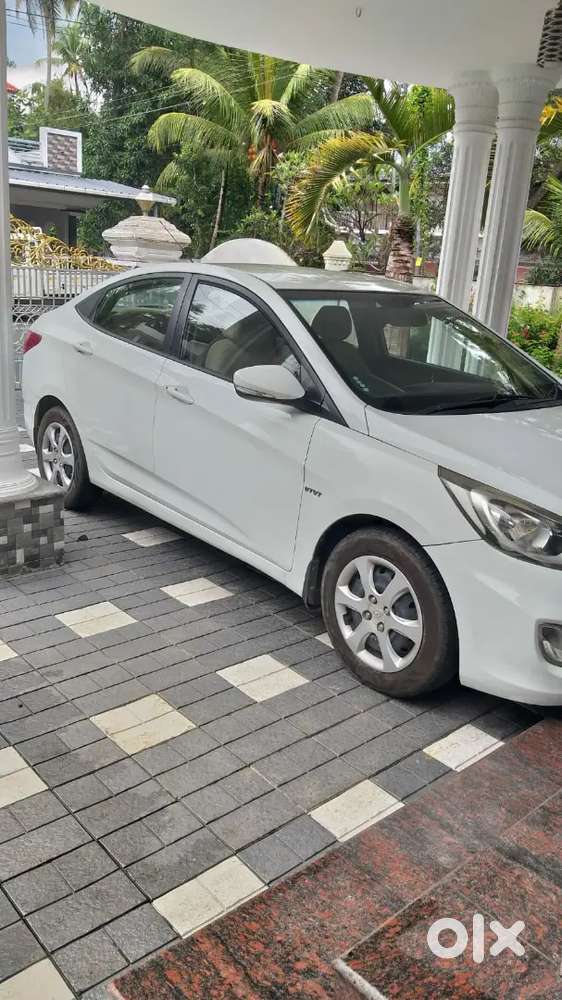Hyundai Verna Vtvt 2012