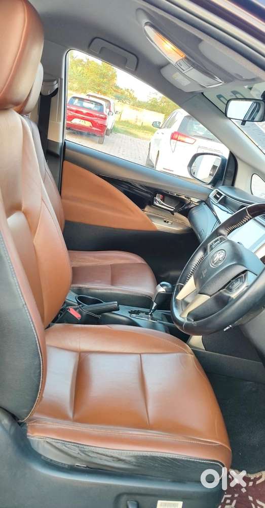 Toyota Innova Crysta [2020-ongoing] 2.4 Vx 8 Str, 2017, Diesel