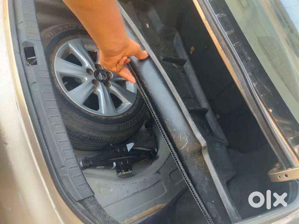 Toyota Corolla Altis