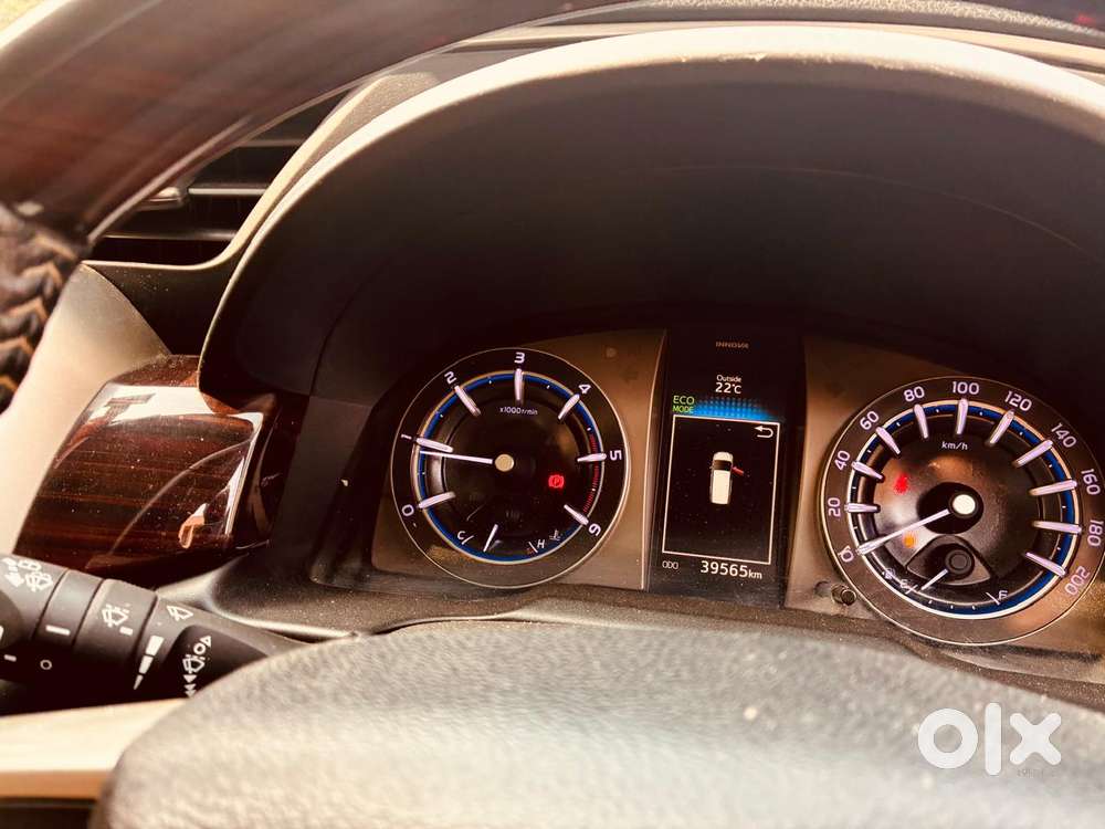 Toyota Innova Crysta 2.4 Vx Mt, 2022, Diesel