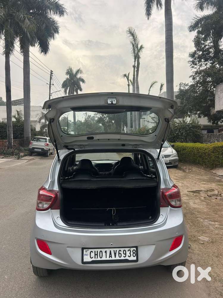 Hyundai Grand I10 Sportz, 2015, Petrol