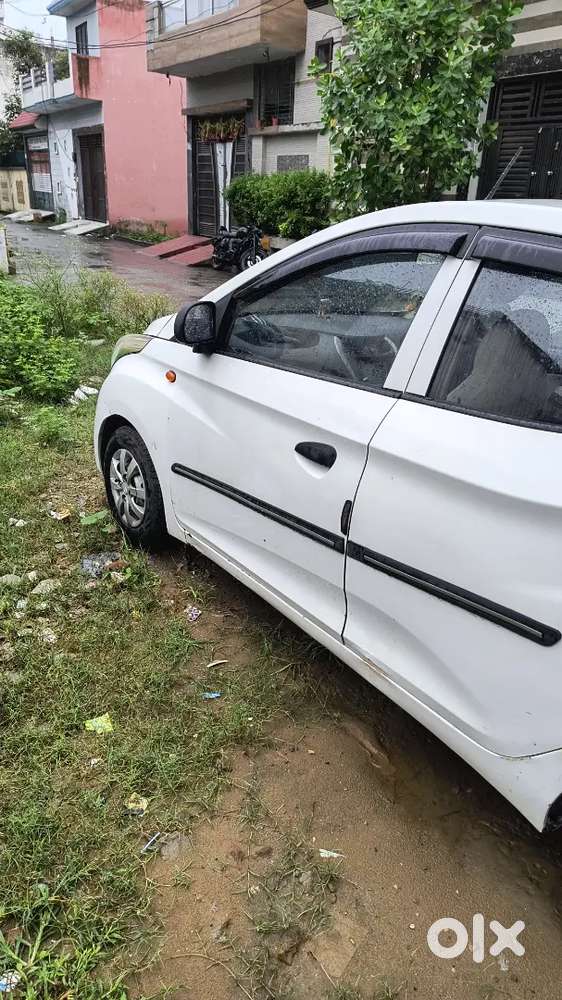 Hyundai Eon Era Petrol 2015 Advocate Car