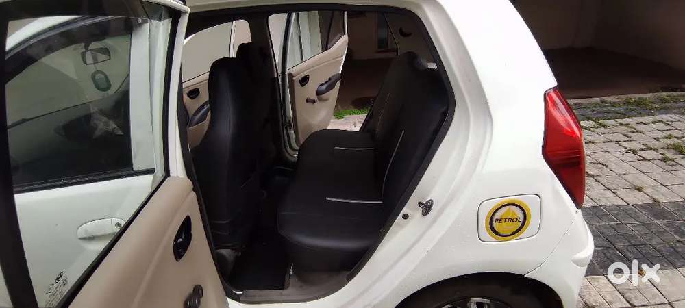 Hyundai I10 Era 2012 Petrol + Cng