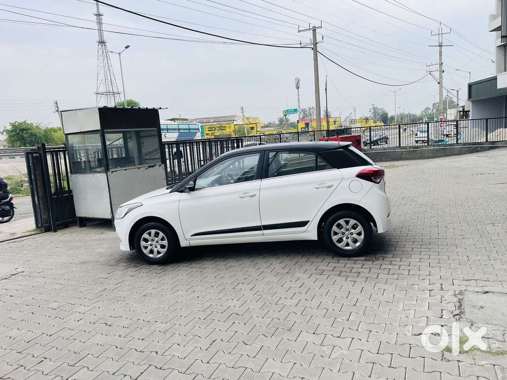 Hyundai I20 Sportz 1.2 Bs-iv, 2017, Petrol