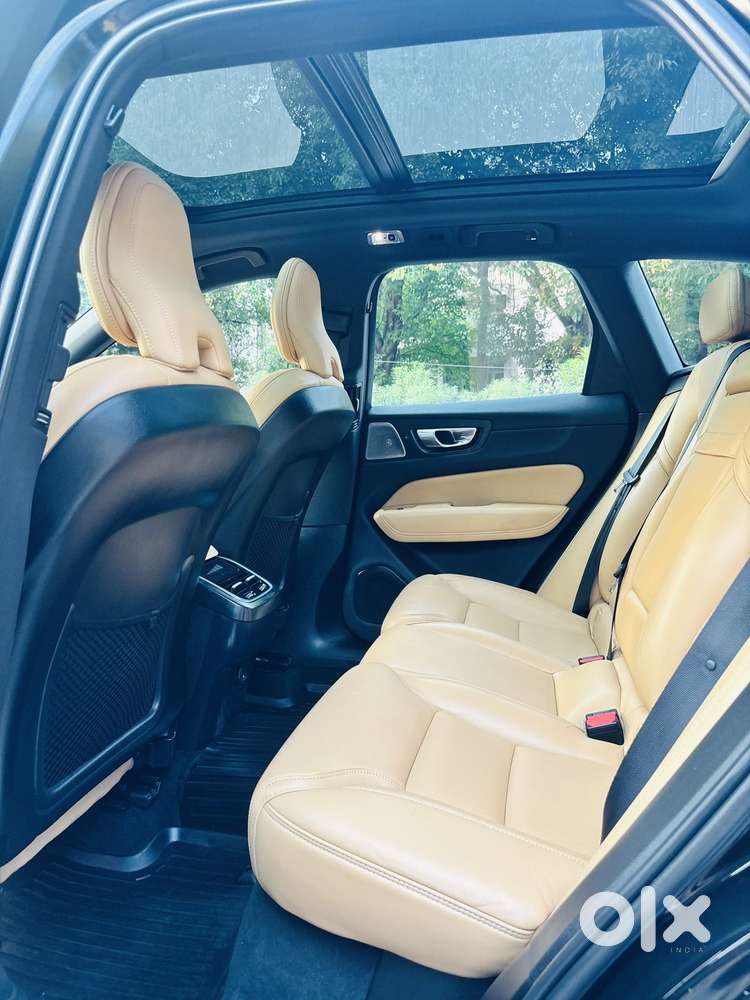 Volvo Xc60 D5 Awd Automatic, 2021, Diesel