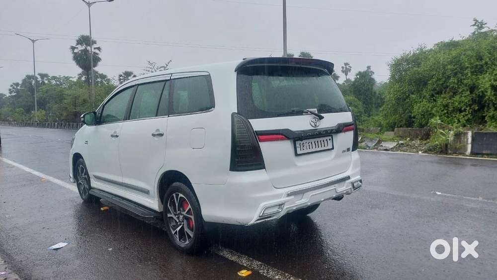 Toyota Innova [ ] 2.5 V Diesel 7 Str, 2014, Diesel
