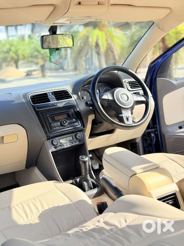 Volkswagen Vento 1.6 Highline, 2011, Petrol