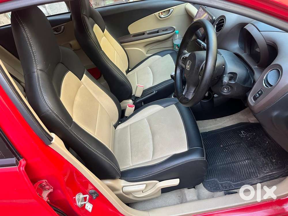 Honda Brio V Mt, 2013, Petrol