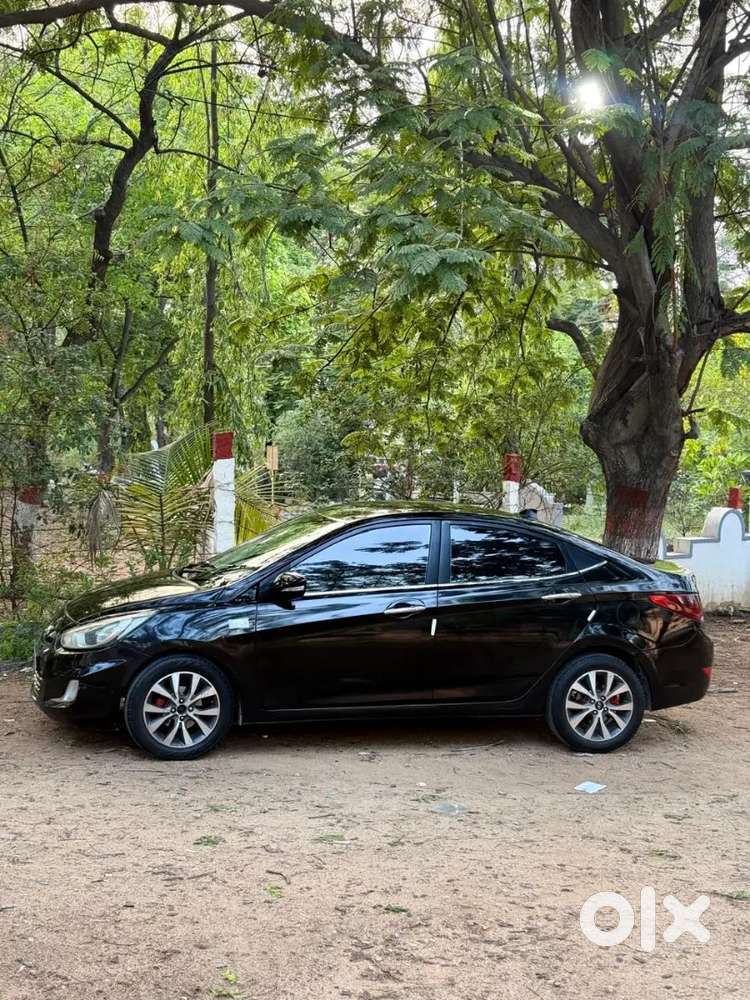 Hyundai Verna Fluidic 2015 Diesel 79600 Km Driven