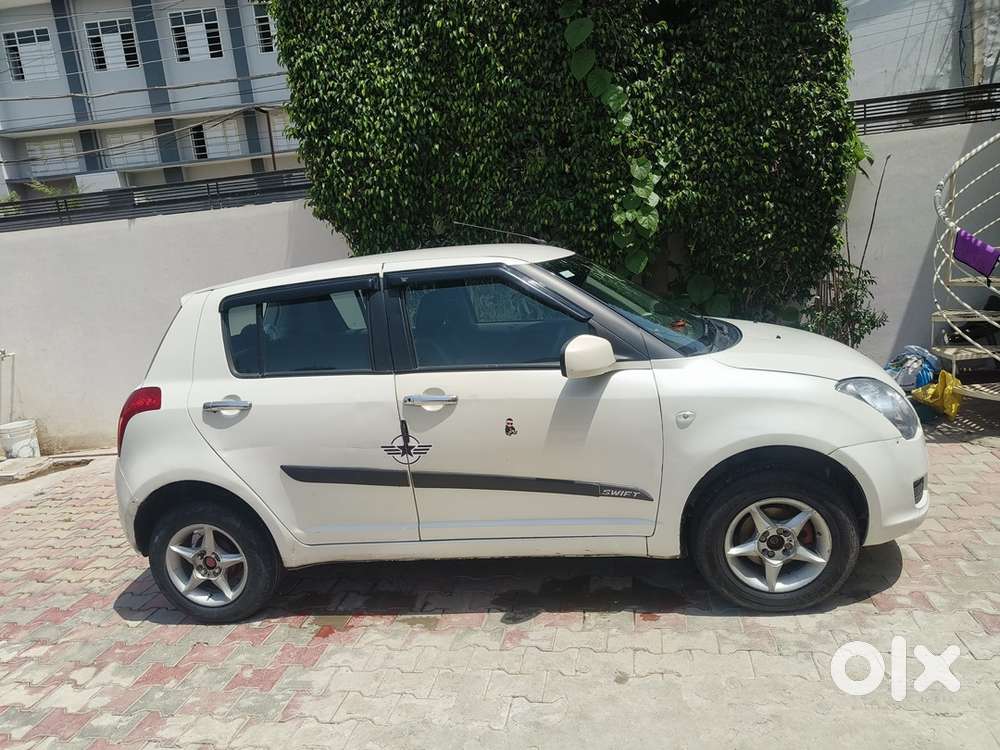 Swift 1.3 Vxi 2009 Model