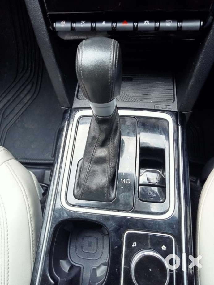 Mahindra Xuv700 Ax7 Luxury Pack Awd, 2023, Petrol