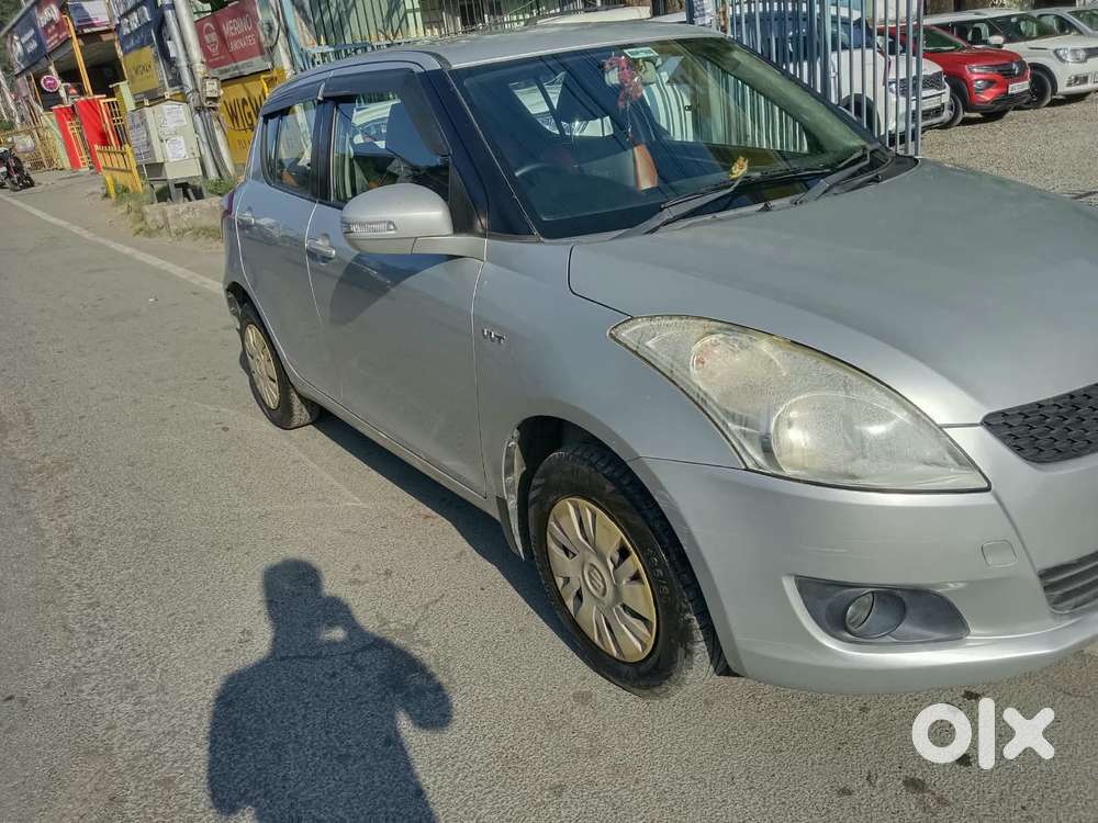 Maruti Suzuki Swift Vxi + Manual, 2013, Petrol
