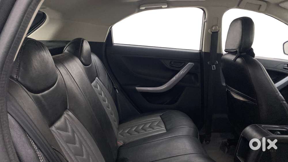 Tata Nexon 1.5 Revotorq Xma Amt (s), 2021, Petrol