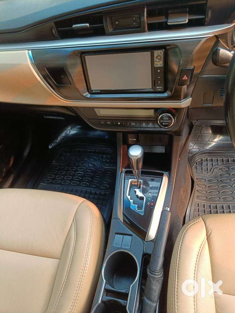 Toyota Corolla Altis G Hv At, 2015, Petrol