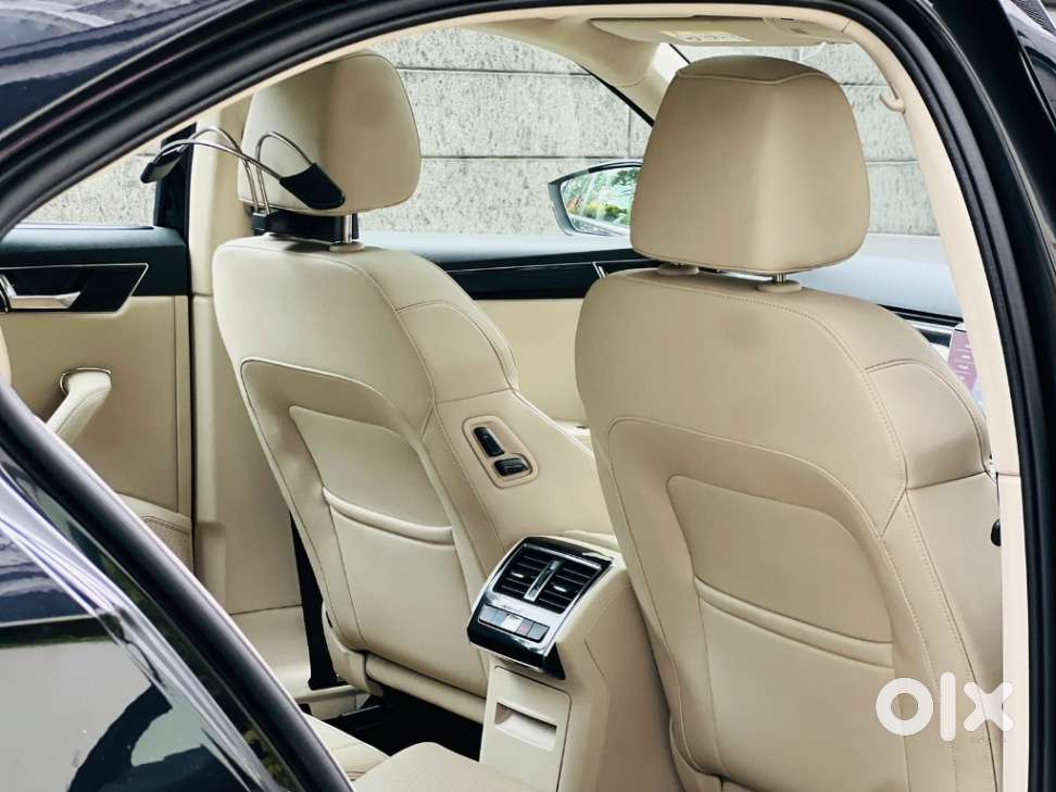 Skoda Superb 2.0 Tsi At L&k, 2022, Petrol