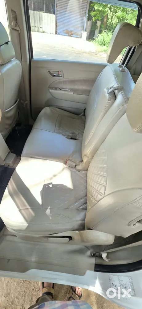 Maruti Suzuki Ertiga Model  2015