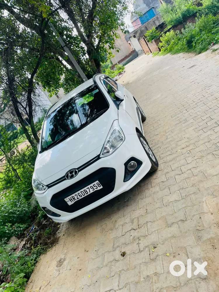 Hyundai Grand I10 2017 Petrol 70500 Km Driven