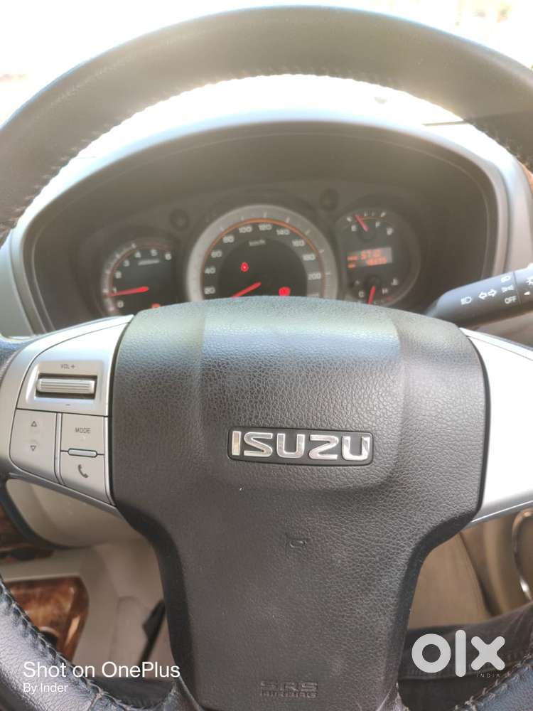 Isuzu Mu 7