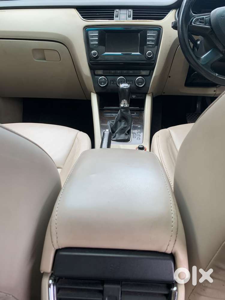 Skoda Octavia 1.8 Elegance Tsi At, 2015, Petrol