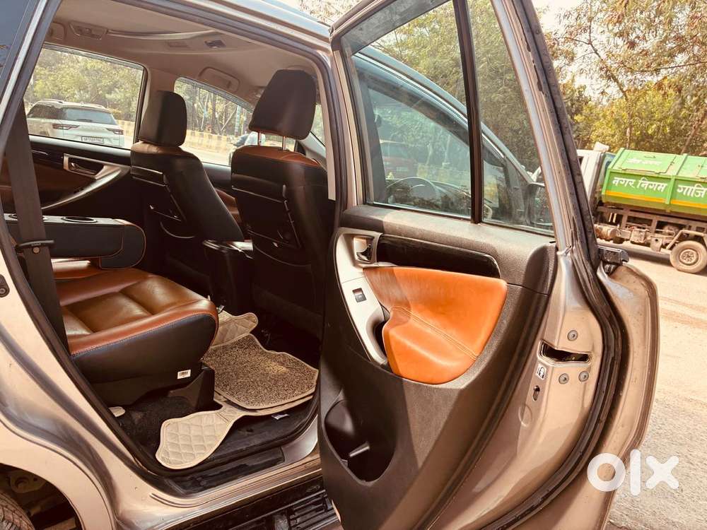 Toyota Innova Crysta 2.4 Vx Mt, 2022, Diesel