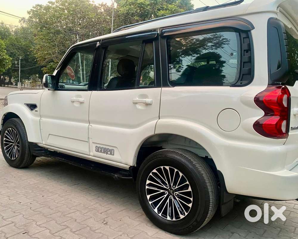 Mahindra Scorpio 2018 Diesel Manual Year