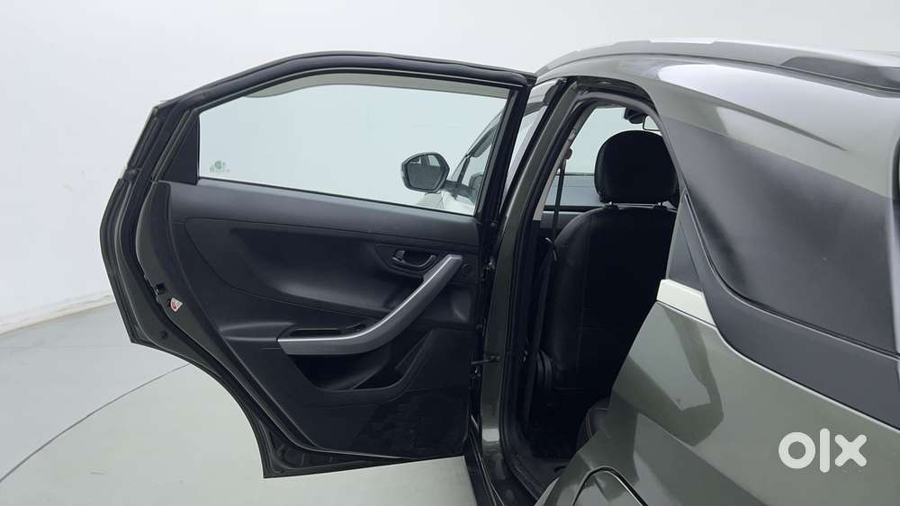 Tata Nexon 1.2 Revotron Xm (s), 2023, Petrol