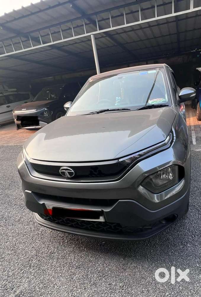 2023 Tata Punch Petrol Manual