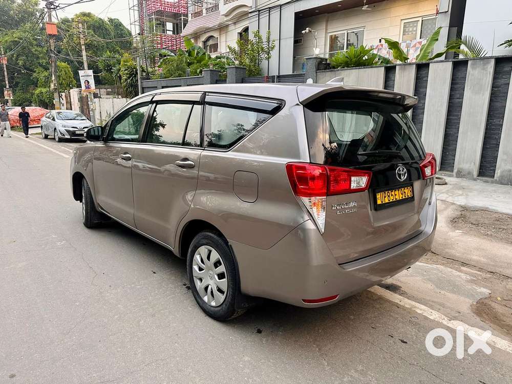 Toyota Innova Crysta 2.4 G Mt, 2025, Diesel